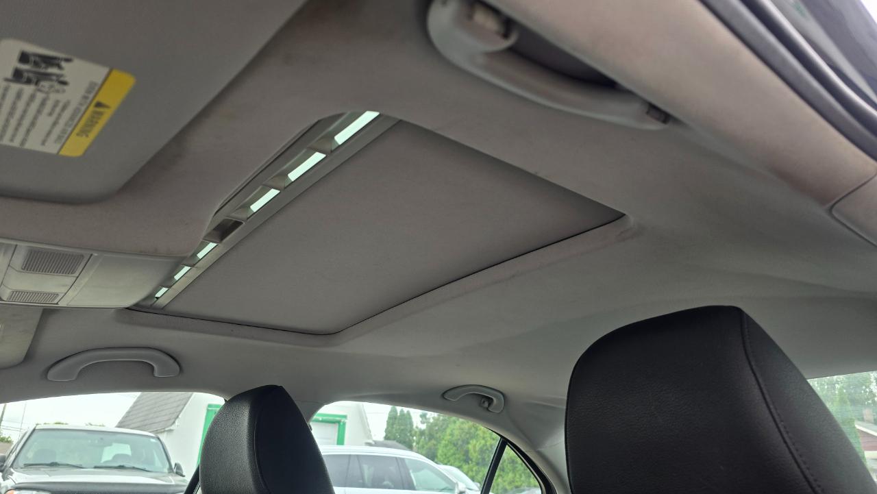 Volkswagen Jetta SE 2012