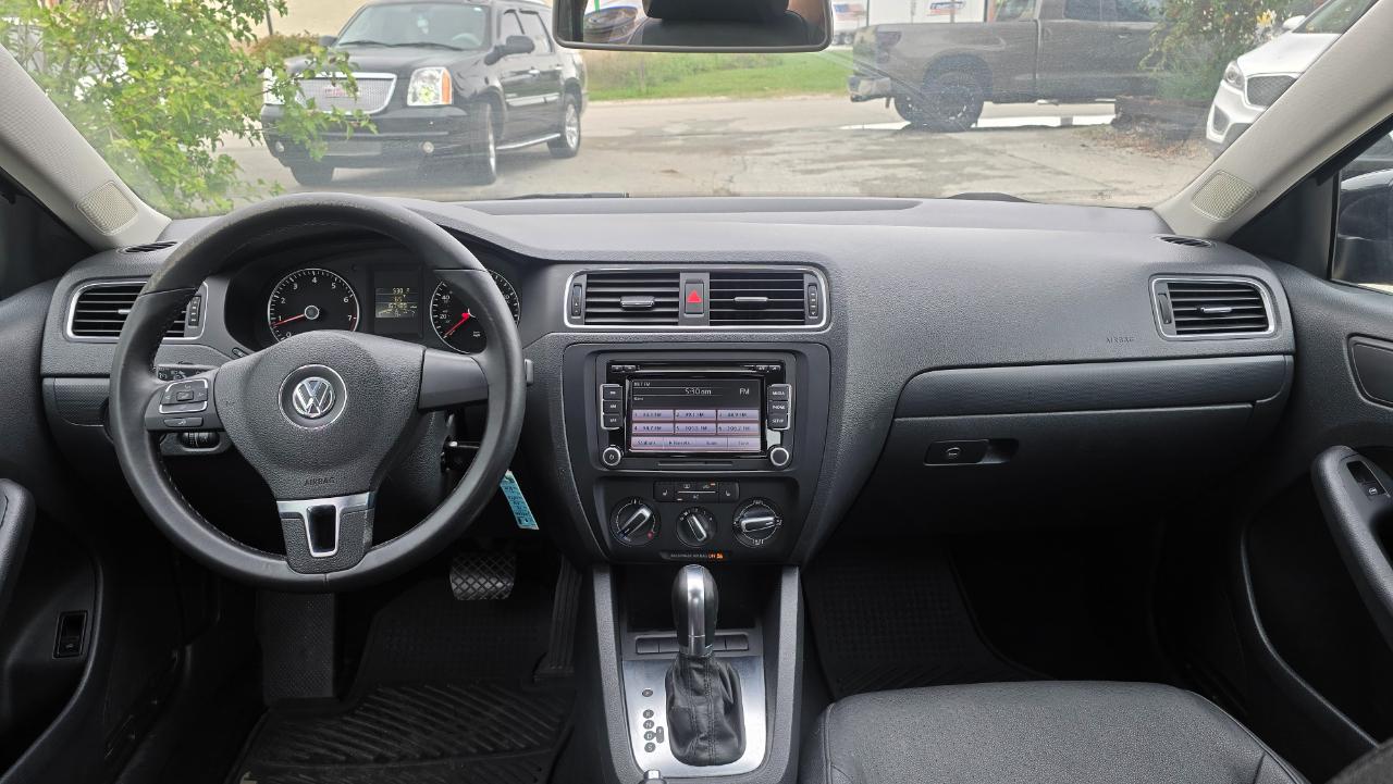 Volkswagen Jetta SE 2012