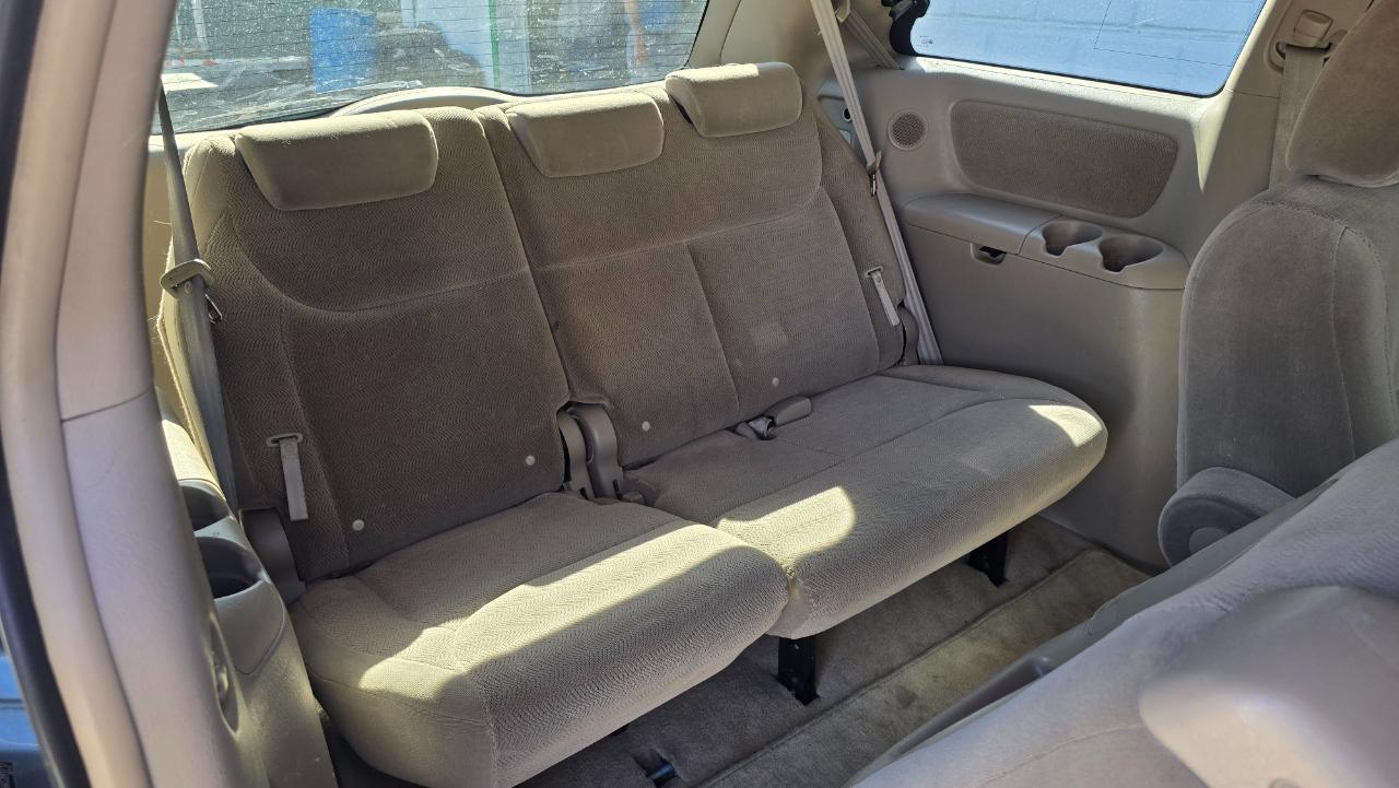 Toyota Sienna XLE 2006