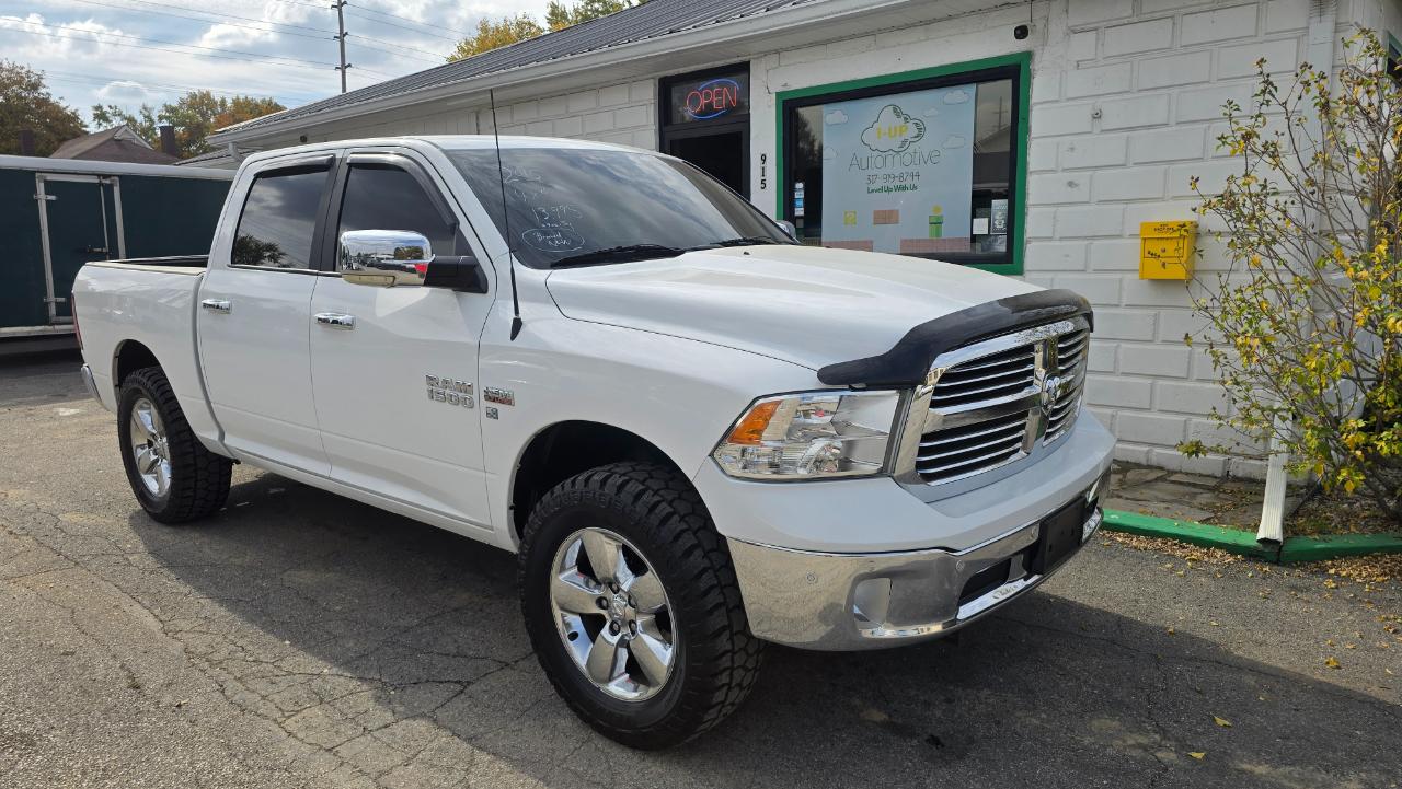 RAM 1500 SLT Crew Cab SWB 4WD 2015