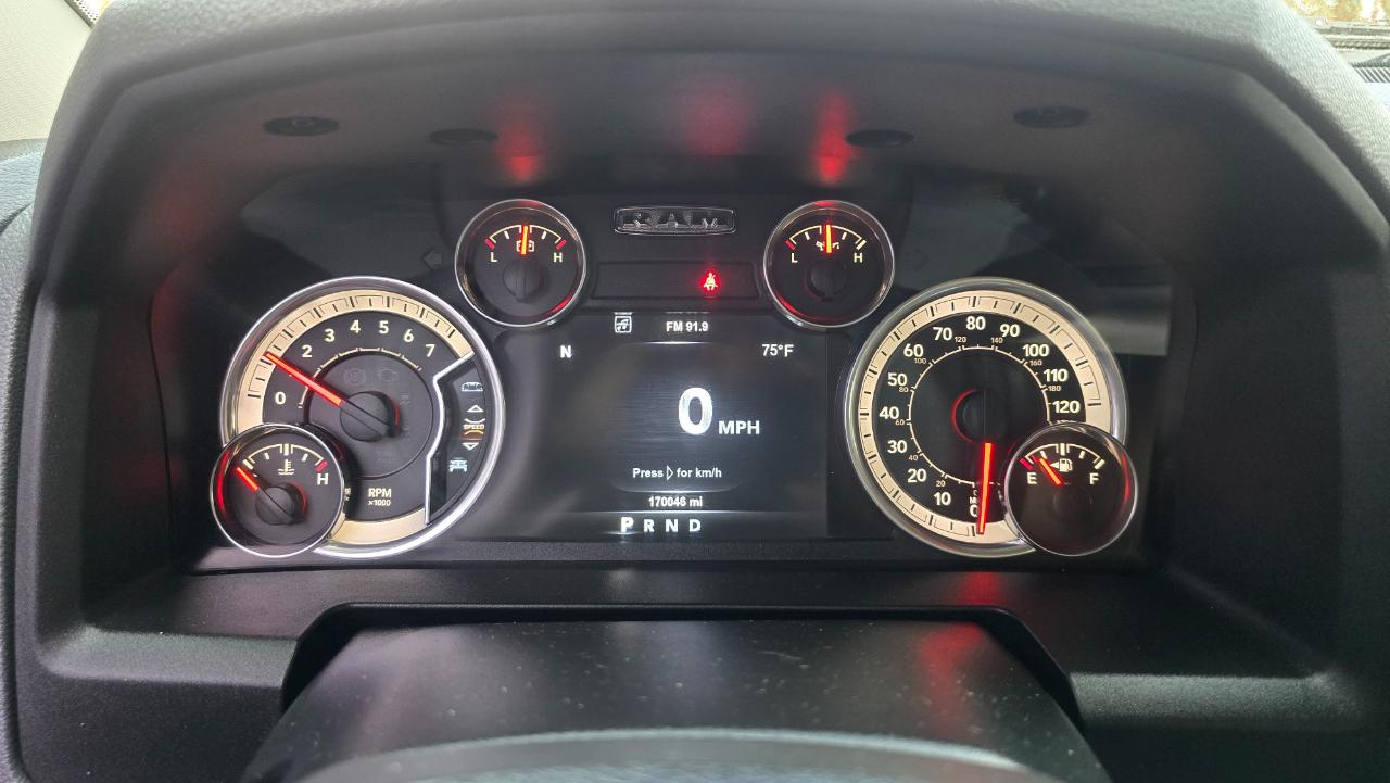 RAM 1500 SLT Crew Cab SWB 4WD 2015