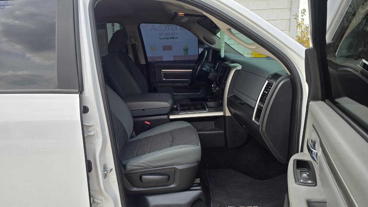 RAM 1500 SLT Crew Cab SWB 4WD 2015