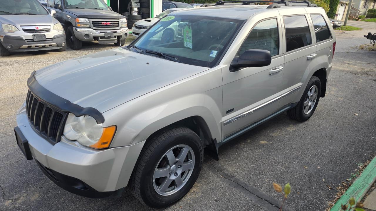 Jeep Grand Cherokee Laredo 4WD 2009