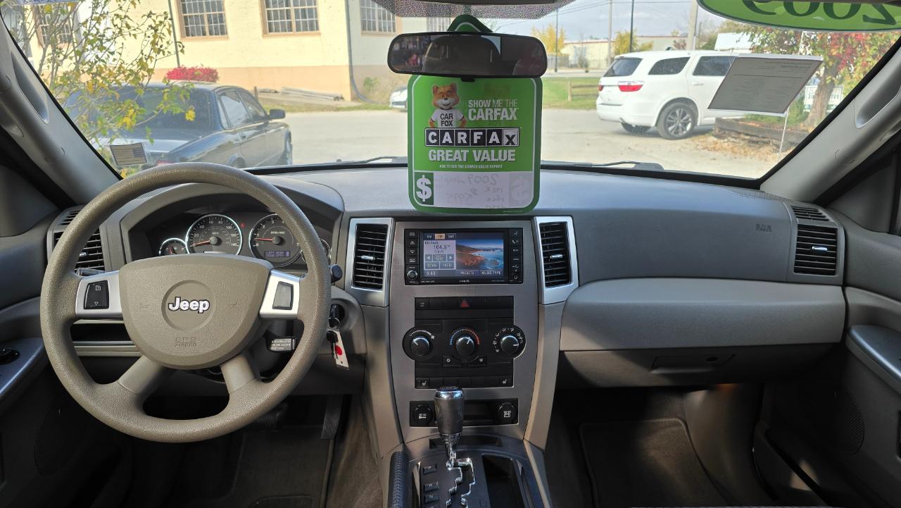 Jeep Grand Cherokee Laredo 4WD 2009