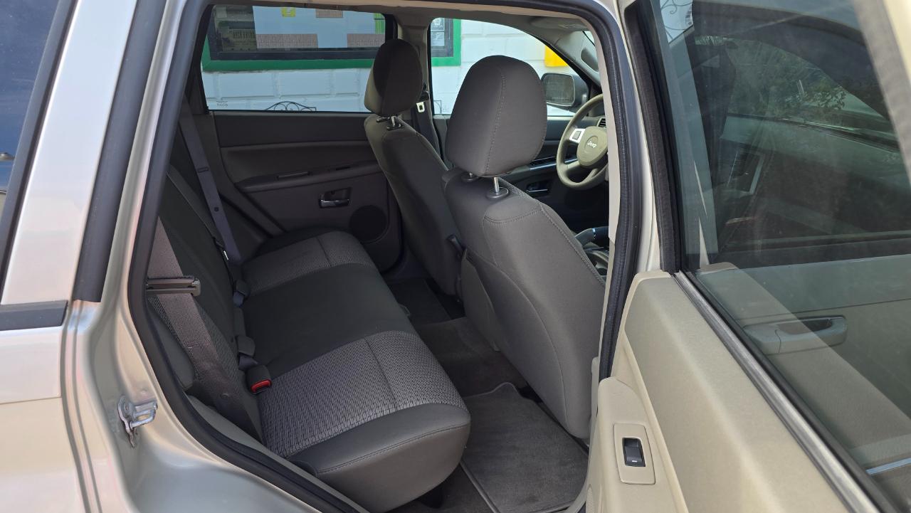 Jeep Grand Cherokee Laredo 4WD 2009