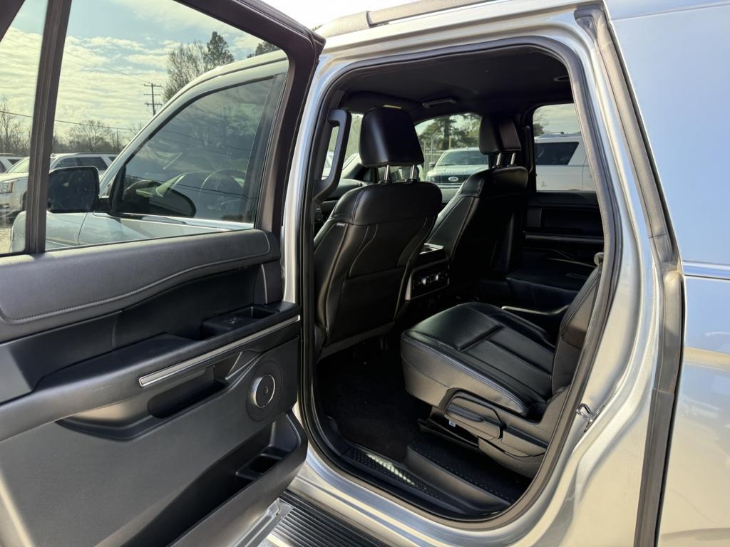 Ford Expedition  2021