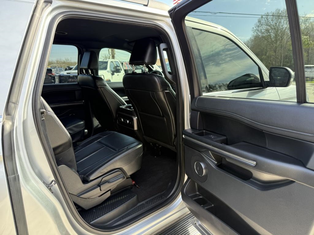 Ford Expedition  2021