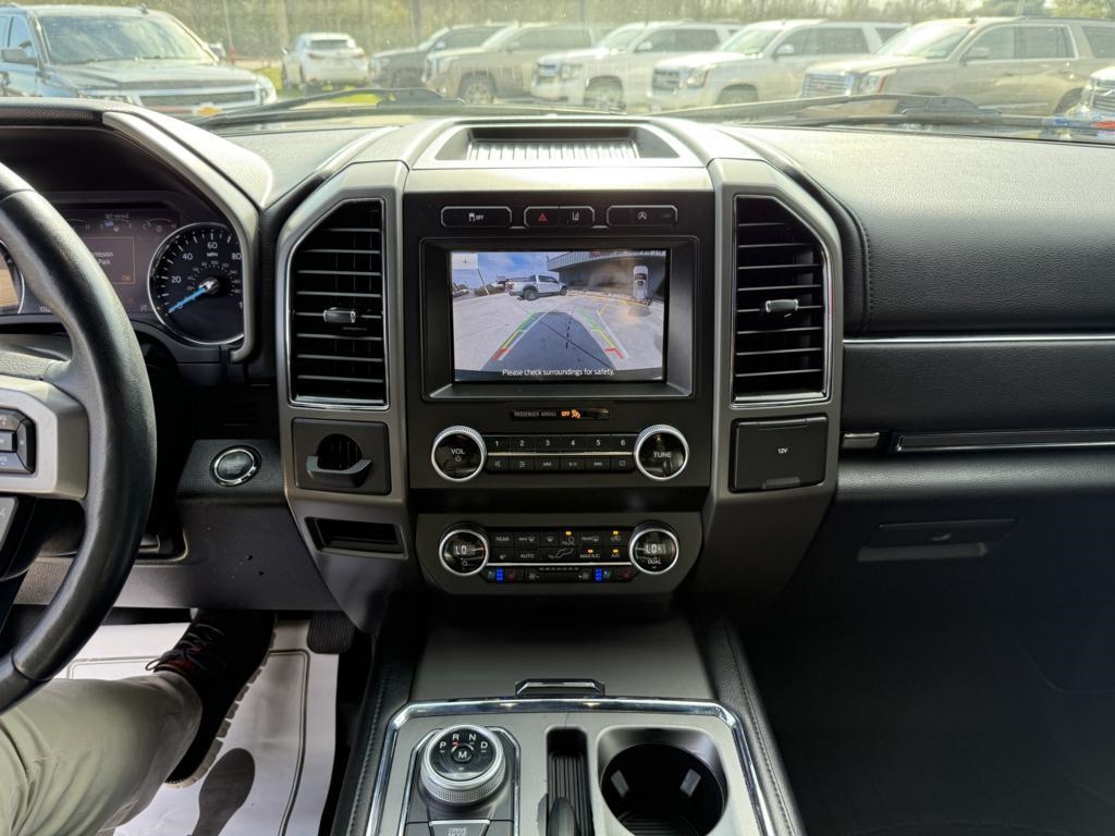 Ford Expedition  2021