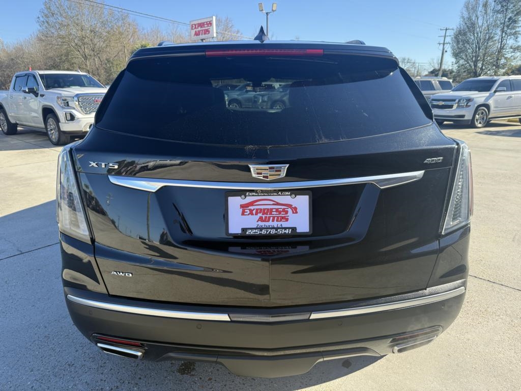 Cadillac XT5  2021