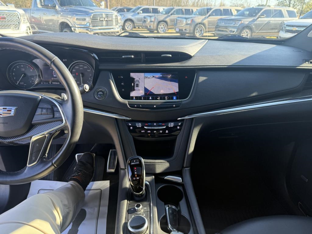 Cadillac XT5  2021