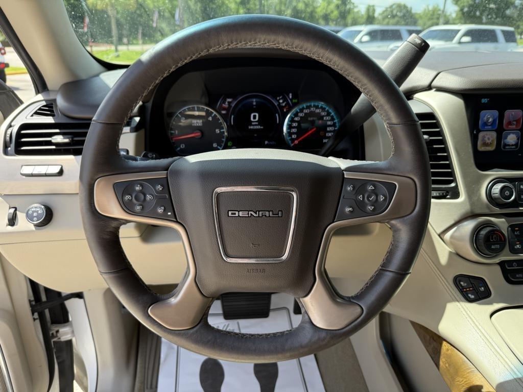 GMC Yukon Denali  2017