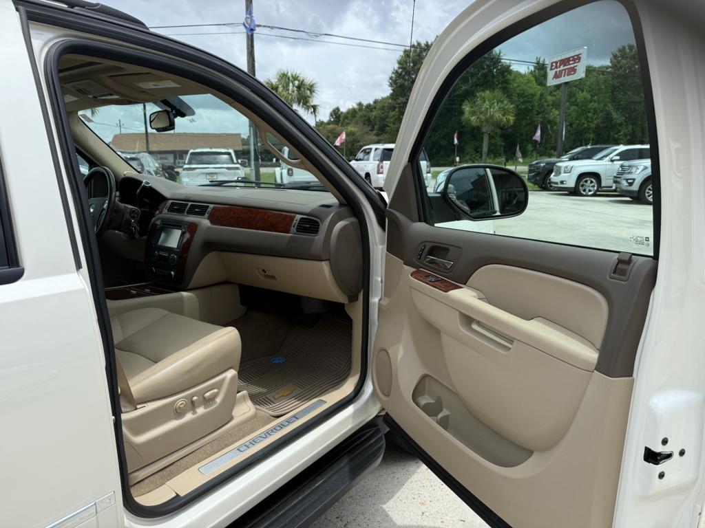 Chevrolet Avalanche 4WD Crew Cab LTZ 2013