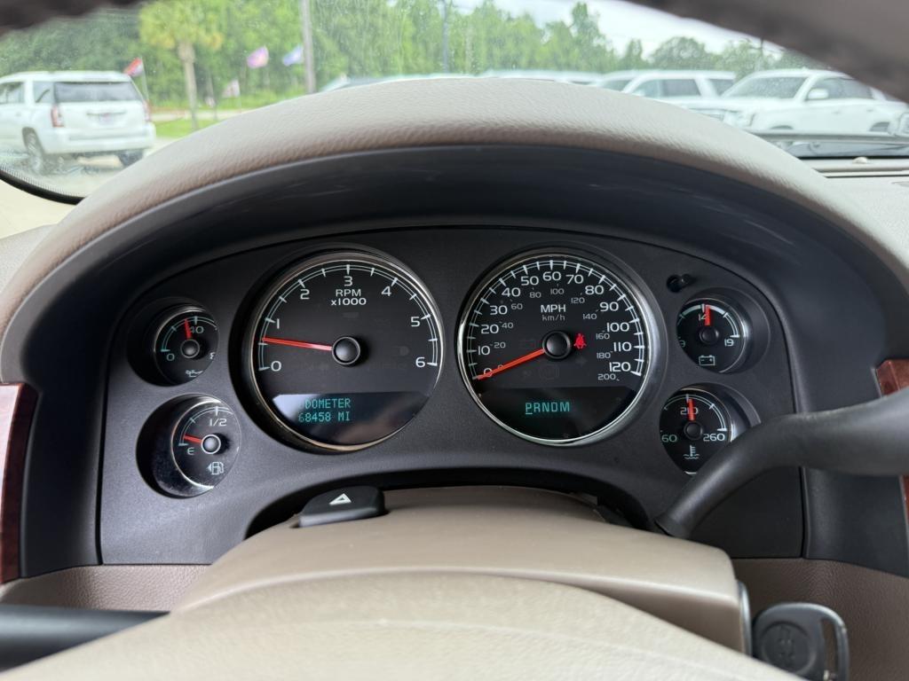 Chevrolet Avalanche 4WD Crew Cab LTZ 2013