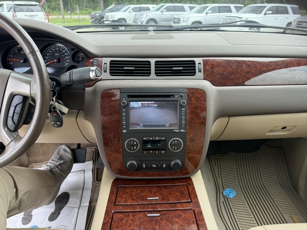 Chevrolet Avalanche 4WD Crew Cab LTZ 2013