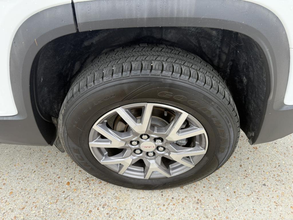 GMC Acadia FWD 4dr SLT 2022