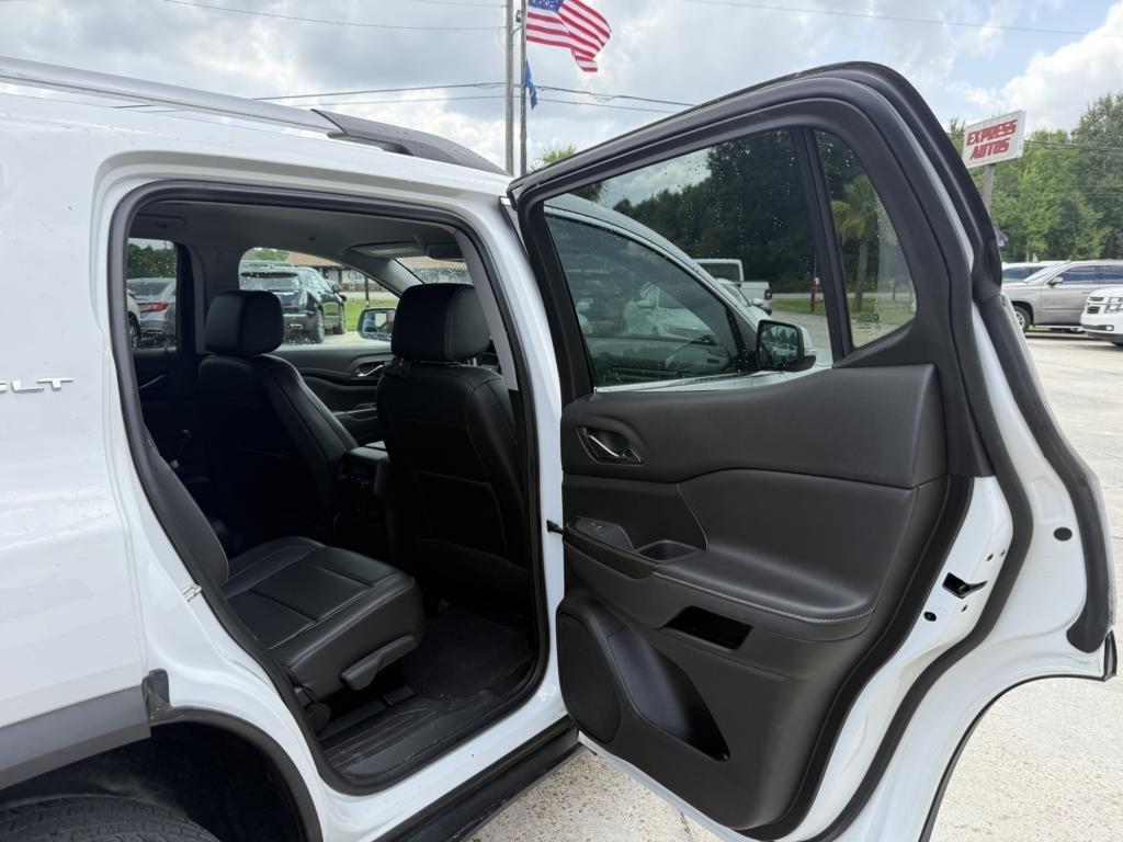 GMC Acadia FWD 4dr SLT 2022