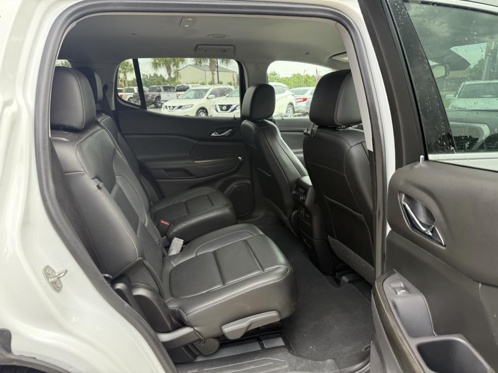GMC Acadia FWD 4dr SLT 2022