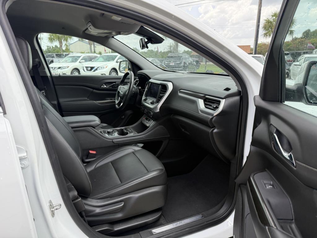 GMC Acadia FWD 4dr SLT 2022