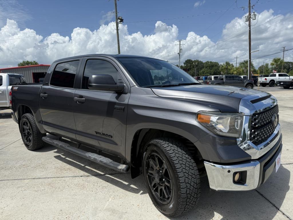 Toyota Tundra  2021