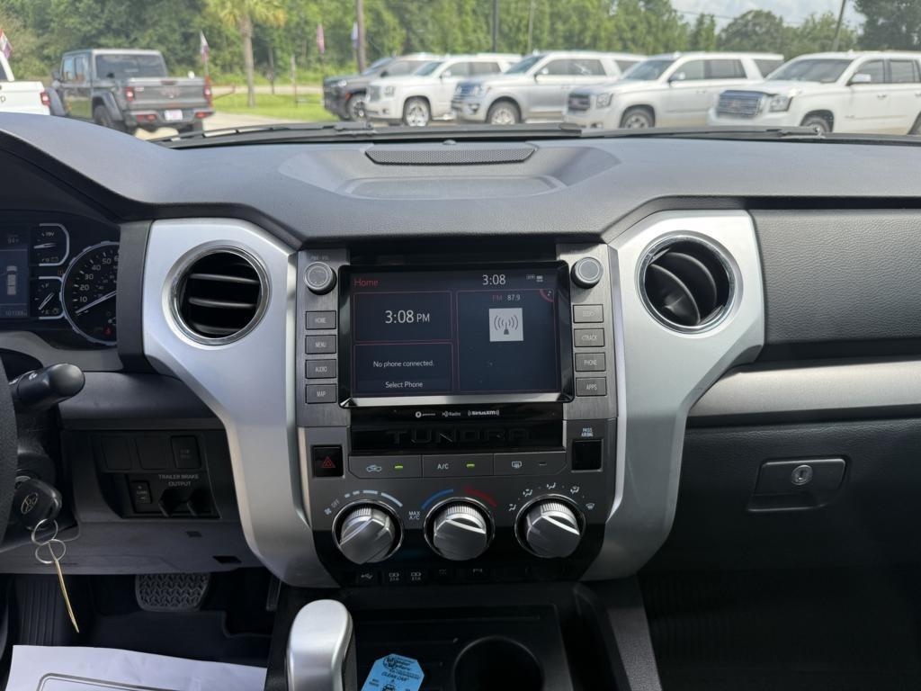 Toyota Tundra  2021