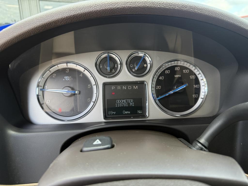 Cadillac Escalade EXT AWD 4dr Premium 2011
