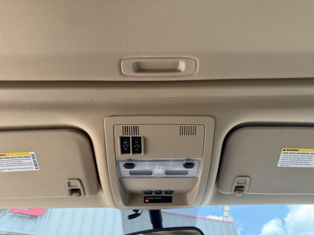 Cadillac Escalade EXT AWD 4dr Premium 2011