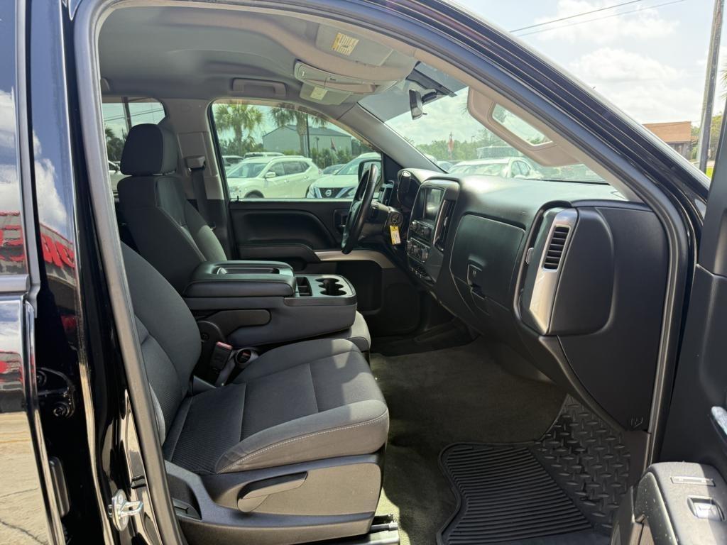 Chevrolet Silverado 1500 4WD Crew Cab 143.5" LT w/1LT 2018