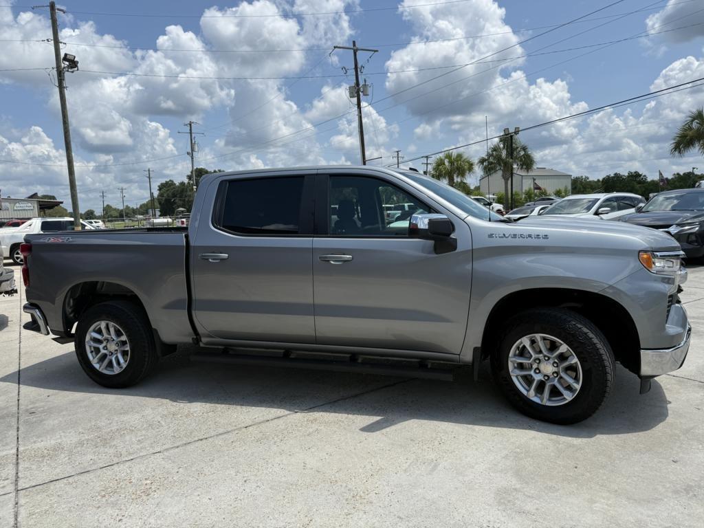 Chevrolet Silverado 1500 4WD Crew Cab 147" LT w/1LT 2023