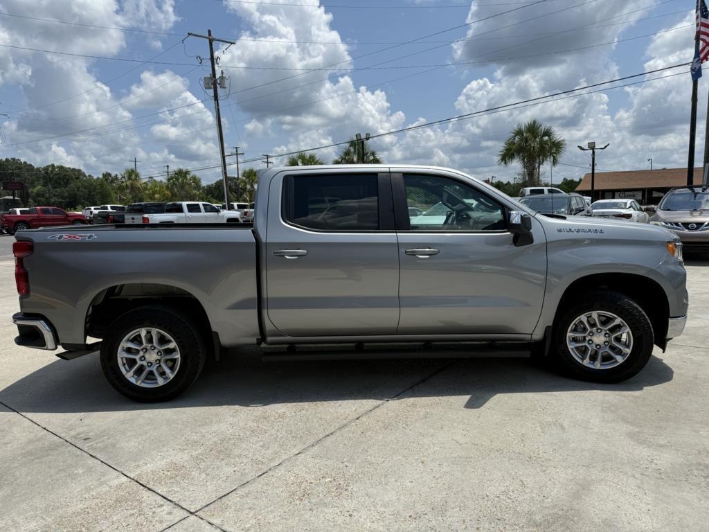 Chevrolet Silverado 1500 4WD Crew Cab 147" LT w/1LT 2023