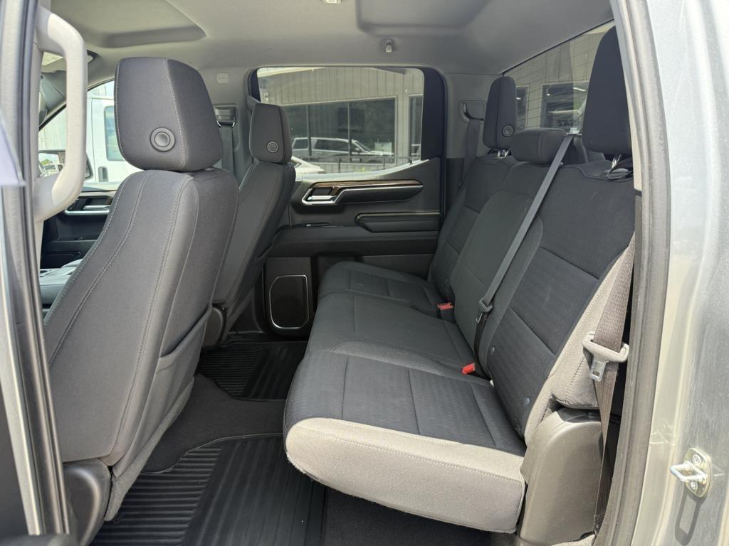 Chevrolet Silverado 1500 4WD Crew Cab 147" LT w/1LT 2023
