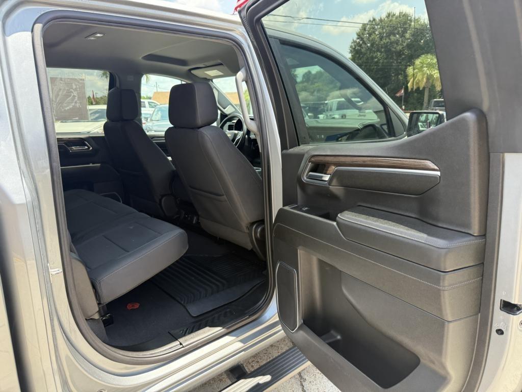 Chevrolet Silverado 1500 4WD Crew Cab 147" LT w/1LT 2023