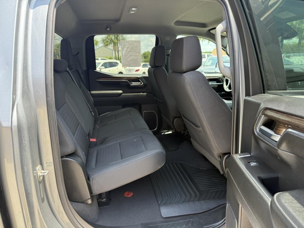 Chevrolet Silverado 1500 4WD Crew Cab 147" LT w/1LT 2023