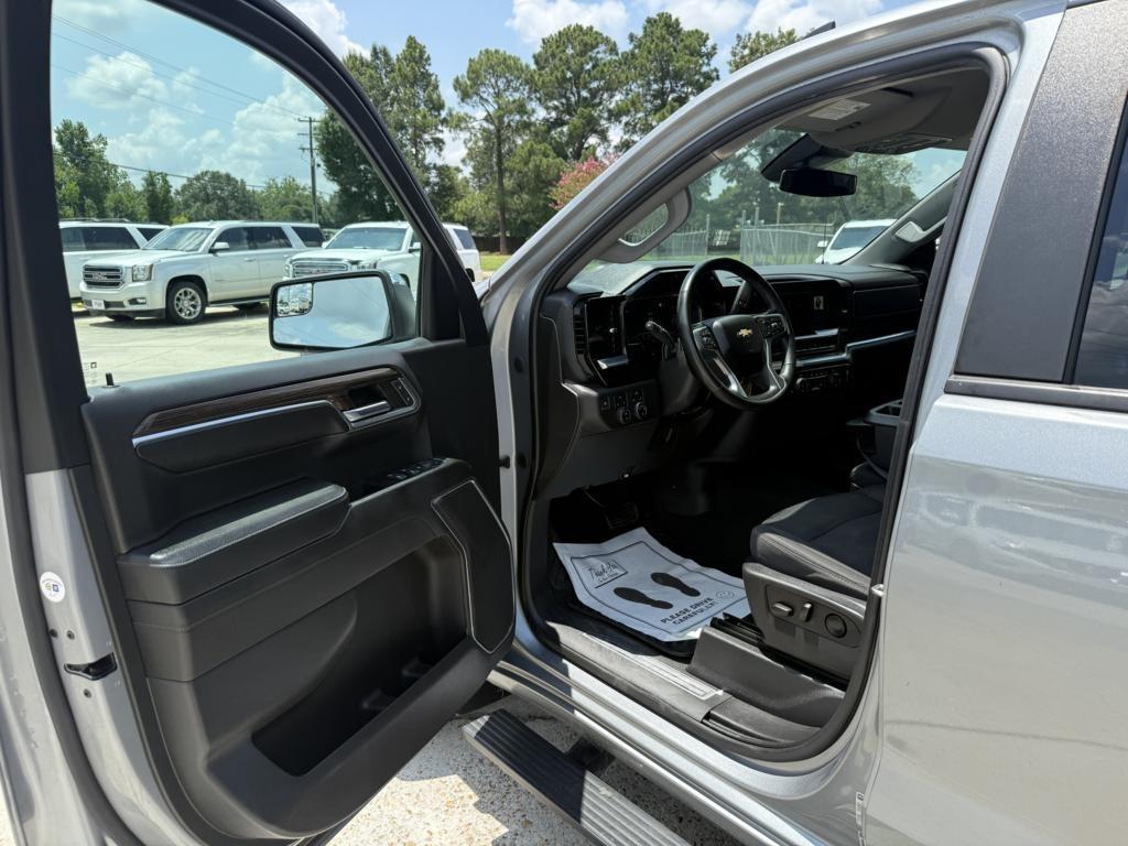 Chevrolet Silverado 1500 4WD Crew Cab 147" LT w/1LT 2023