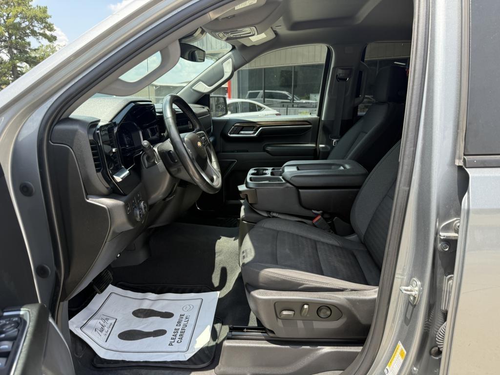 Chevrolet Silverado 1500 4WD Crew Cab 147" LT w/1LT 2023