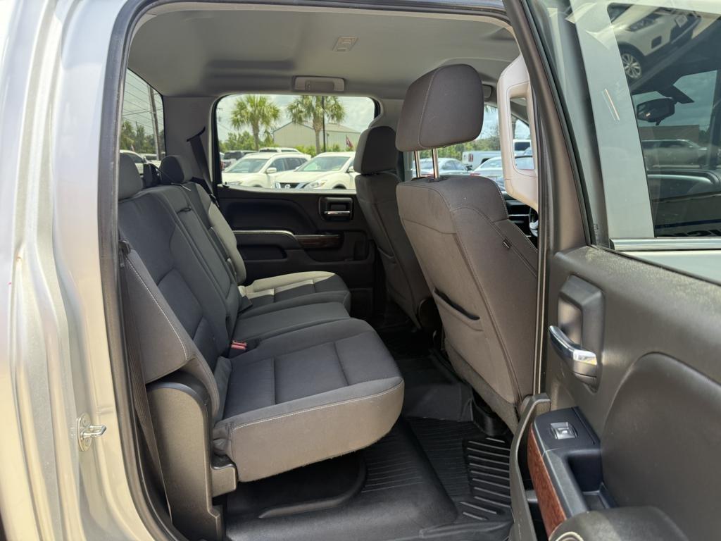 GMC Sierra 1500 4WD Crew Cab 143.5" SLE 2018