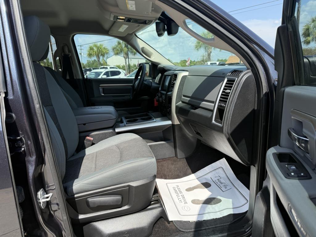 RAM 1500 2WD Crew Cab 140.5" Lone Star 2014