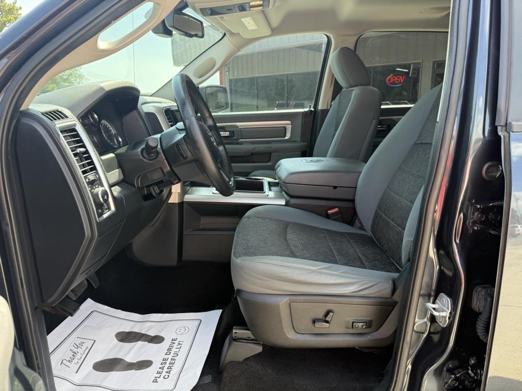 RAM 1500 2WD Crew Cab 140.5" Lone Star 2014