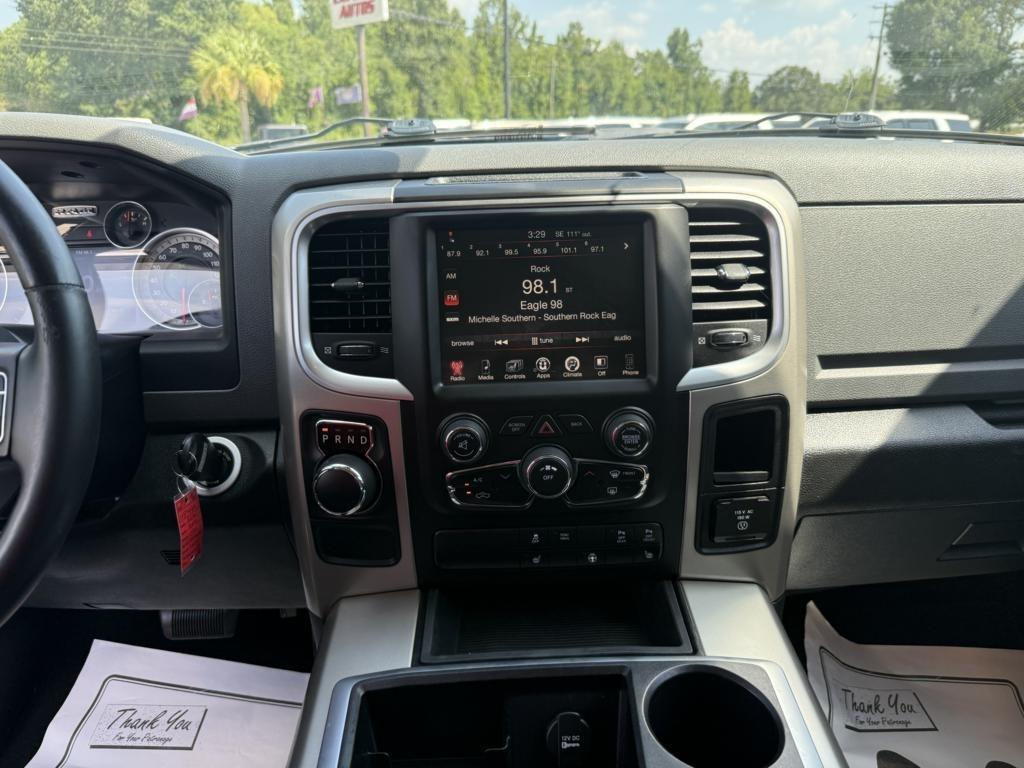 RAM 1500 2WD Crew Cab 140.5" Lone Star 2014