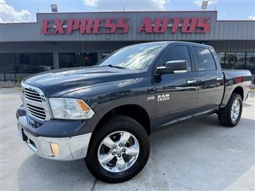 2014 RAM 1500 2WD Crew Cab 140.5" Lone Star