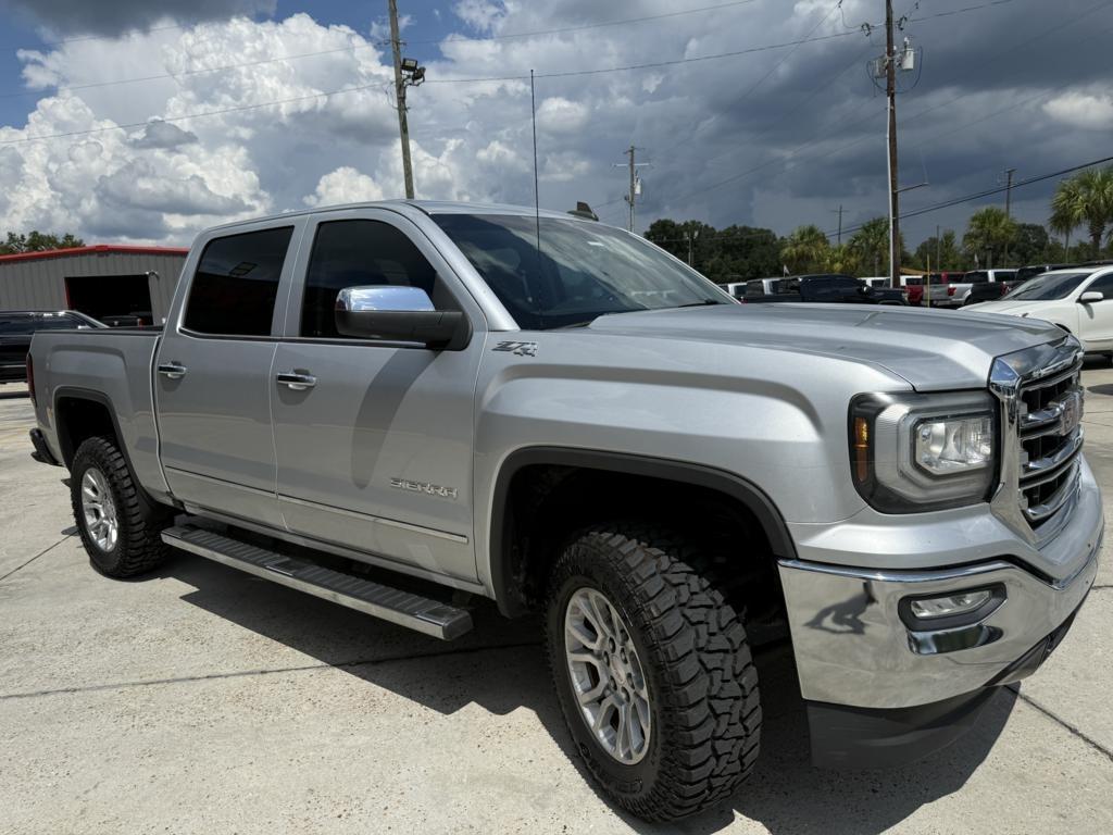 GMC Sierra 1500 4WD Crew Cab 143.5" SLT 2018
