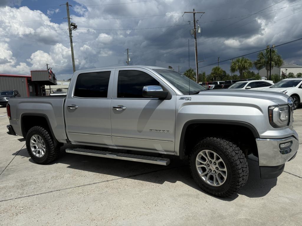 GMC Sierra 1500 4WD Crew Cab 143.5" SLT 2018