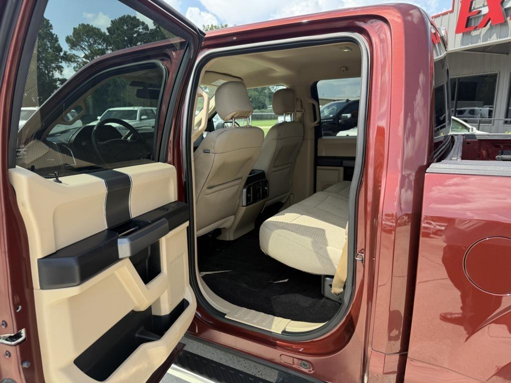 Ford F-150 2WD SuperCrew 157" Lariat 2016
