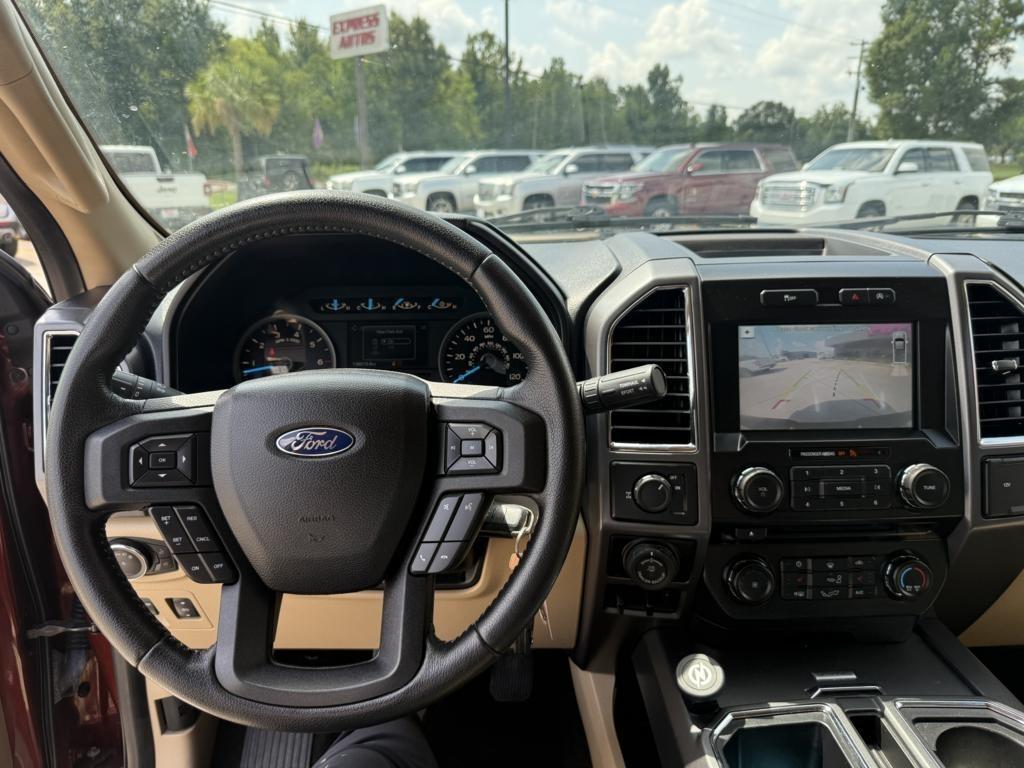Ford F-150 2WD SuperCrew 157" Lariat 2016