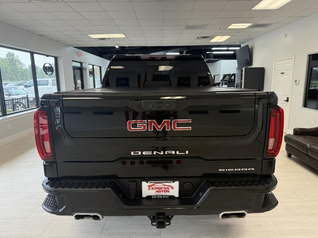 GMC Sierra 1500 4WD Crew Cab 147" Denali 2022