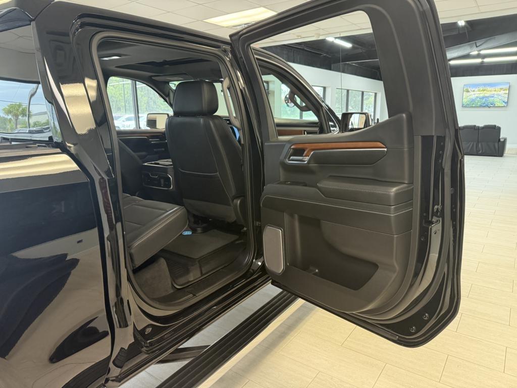 GMC Sierra 1500 4WD Crew Cab 147" Denali 2022