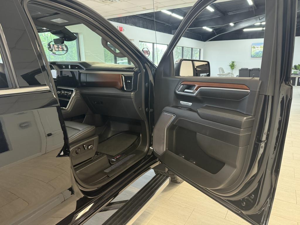 GMC Sierra 1500 4WD Crew Cab 147" Denali 2022