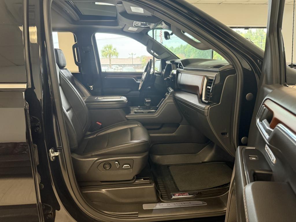 GMC Sierra 1500 4WD Crew Cab 147" Denali 2022