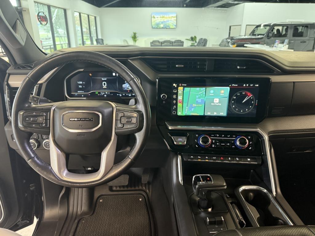 GMC Sierra 1500 4WD Crew Cab 147" Denali 2022