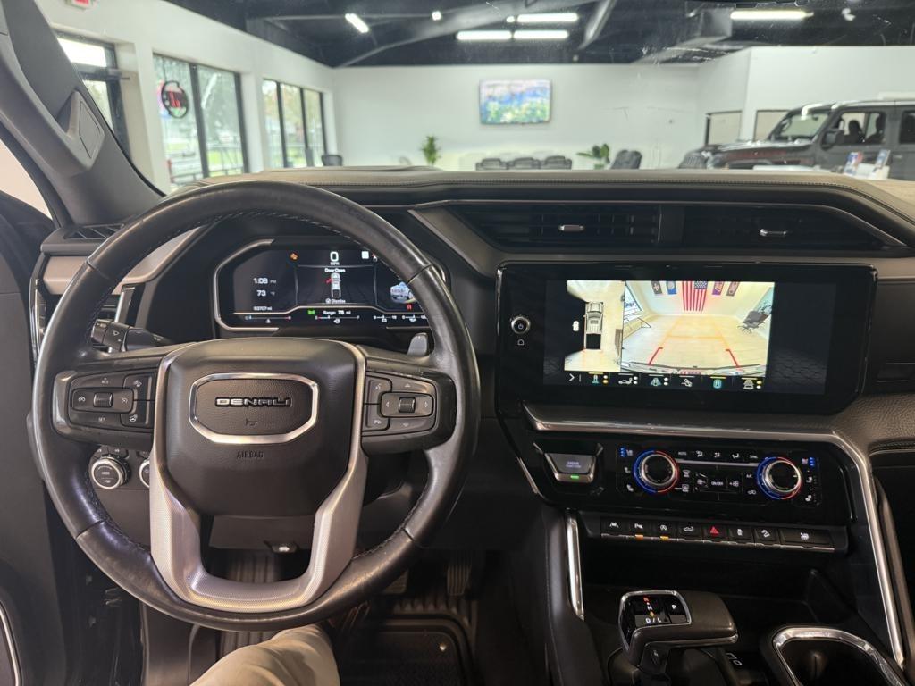 GMC Sierra 1500 4WD Crew Cab 147" Denali 2022