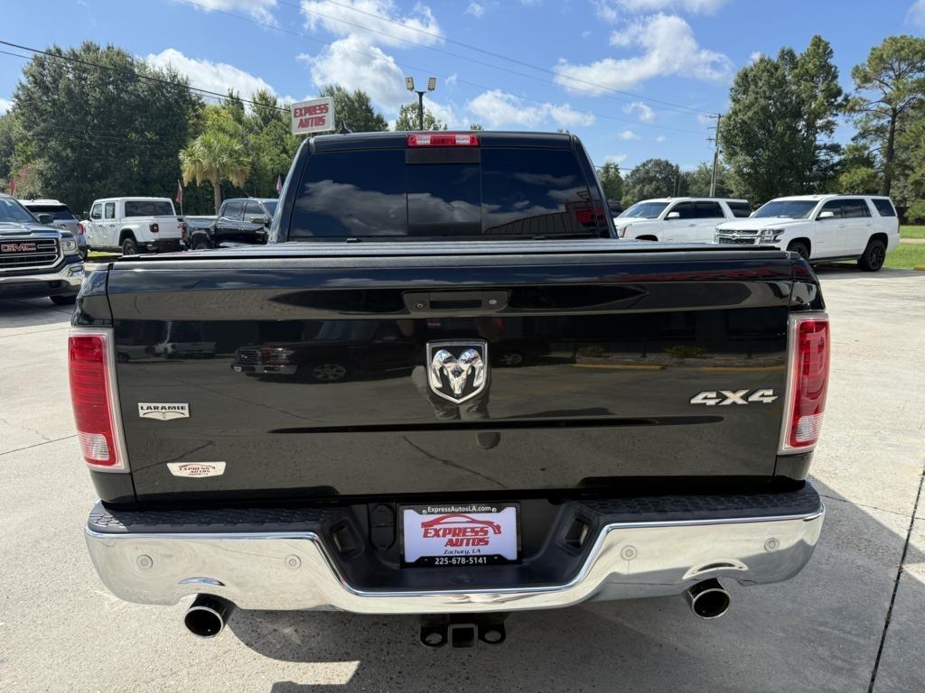 RAM 1500 4WD Crew Cab 140.5" Laramie 2016
